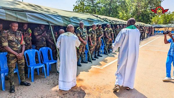 Cameroun : Prière œcuménique pour la paix à la Base du BIR de Salak