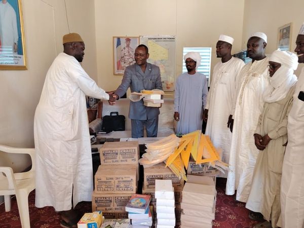 Tchad : Don de fournitures scolaires en faveur du Batha Ouest