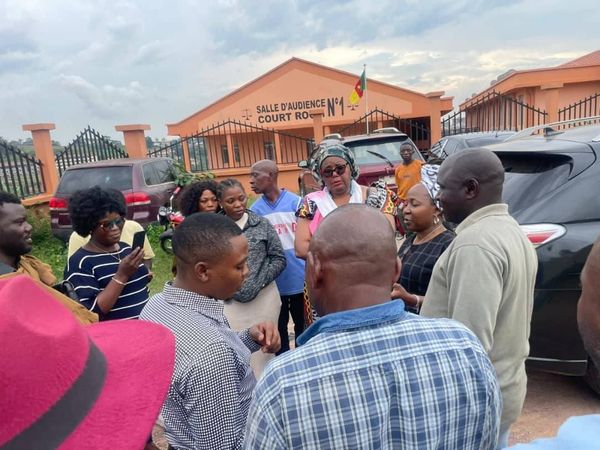 Cameroun : Stand Up For Cameroon en soutien aux détenus de la crise post-électorale de Yaoundé