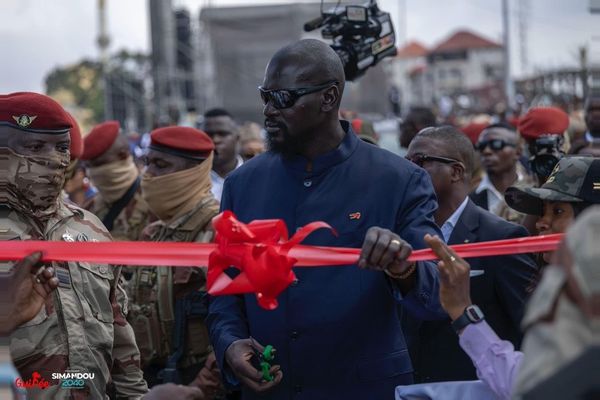 Guinée : Le Président Mamadi Doumbouya inaugure l’échangeur emblématique de Bambéto qui transforme le visage de Conakry