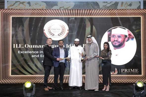Émirats Arabes Unis : L’Ambassadeur du Tchad reçoit le « Prime Award 2025 » pour son Excellence Diplomatique