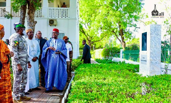 Mali : Inauguration des Places « Mali Cεbaw » et « Mali Kεlεmasaw » à Koulouba