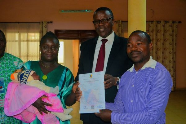 Cameroun : la mairie de Dschang produit ses premiers actes de naissance numérisés