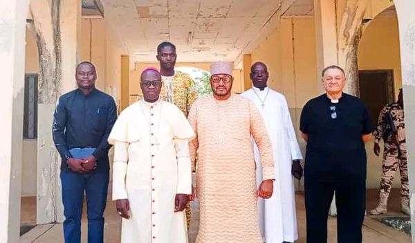 Tchad : Au Mayo-Kebbi Ouest, Mgr Dominique Tinoudji félicite le Délégué général du gouvernement