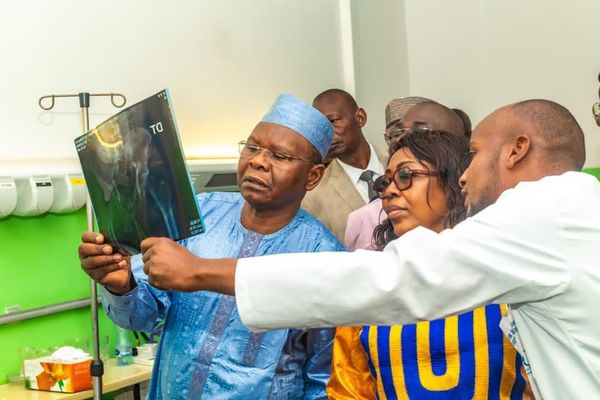 Tchad : victime d’une blessure sportive, le ministre de la Fonction publique sera évacué vers l’Égypte