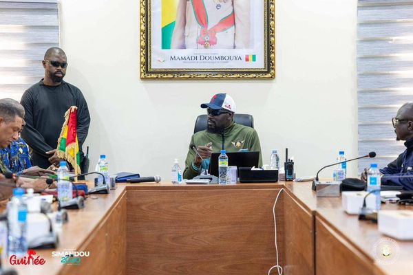 Guinée : le président Mamadi Doumbouya sera investi le 17 janvier