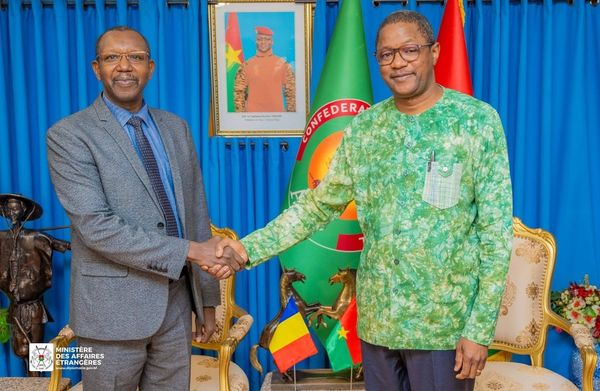 Le Tchad veut renforcer sa coopération avec le Burkina Faso