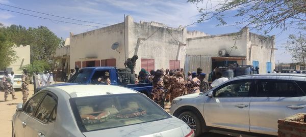 Tchad : tensions au palais de justice après la libération d’un véhicule lié à une fusillade à Abéché