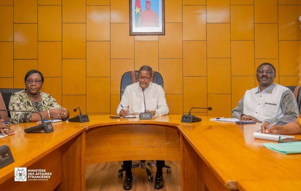 Burkina : le ministre des Affaires étrangères s'imprègne de la situation de ses compatriotes dans le Golfe