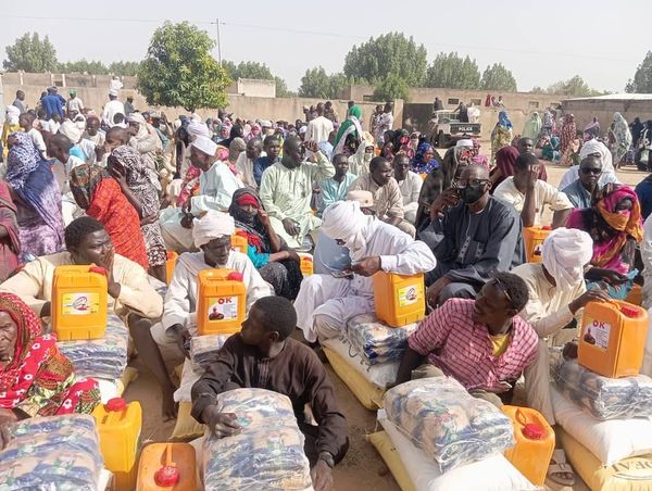 Tchad : des kits sociaux distribués aux personnes vulnérables dans le 8ᵉ arrondissement de N’Djamena