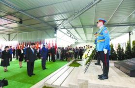 Xi rend hommage aux victimes du bombardement de l’ancienne ambassade de Chine en Yougoslavie