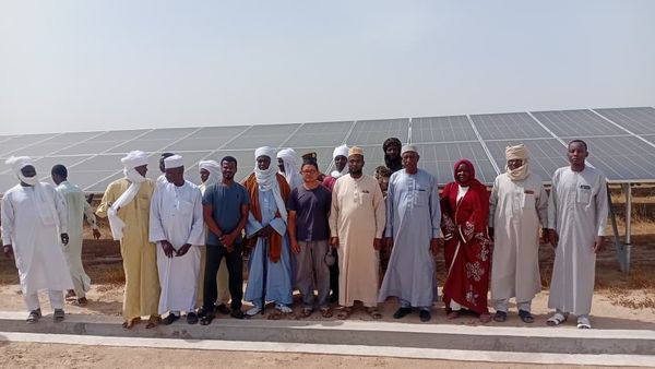 Tchad : visite des chantiers à Haraze Albiar, l'électricité solaire attendue en juin