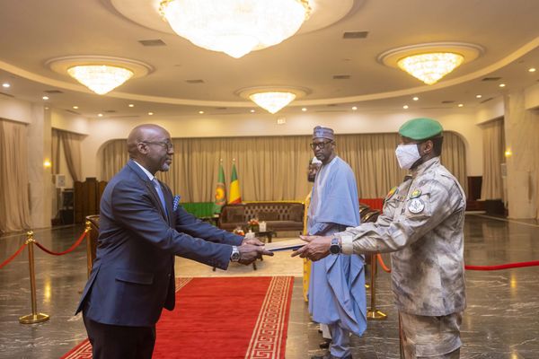 Le Mali accueille quatre nouveaux ambassadeurs au Palais de Koulouba