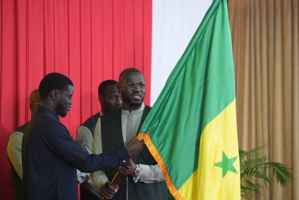 Coupe du Monde 2026 : le président Faye remet le drapeau national aux Lions du Sénégal