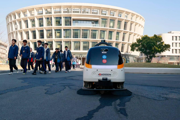 Chinese Cleaning Robots Drive Foreign Trade Evolution