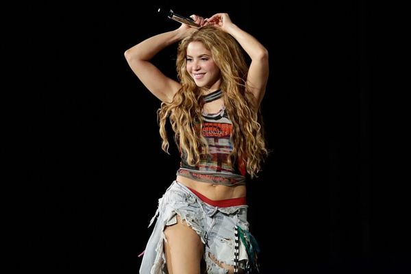 Shakira a partagé un teaser d'une nouvelle chanson intitulée « Dai Dai »