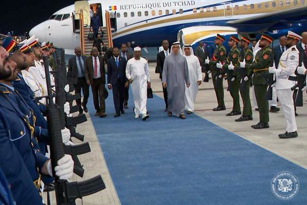 Tchad - Émirats : le président Tchadien accueilli à Abu Dhabi