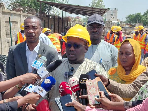Tchad : à N'Djamena, formation en pavés pour 44 jeunes du 3ème arrondissement