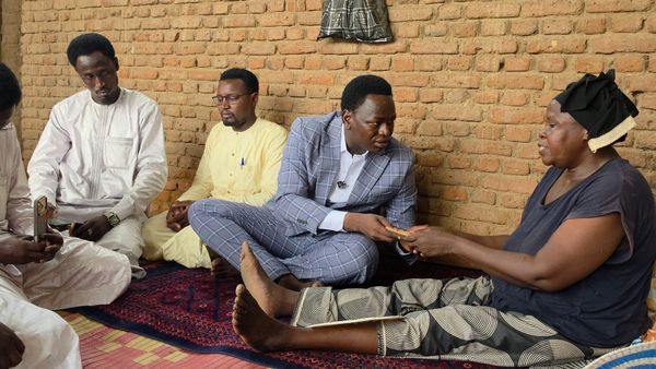 Tchad : à Abéché, d'anciens élèves soutiennent la famille de Djimet Bangassou