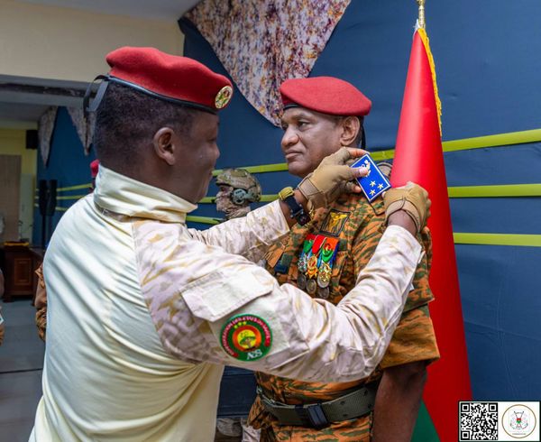 Burkina Faso : le capitaine Traoré honore trois nouveaux généraux