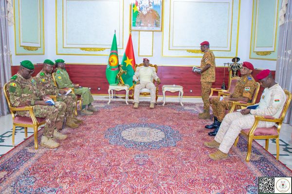 Burkina Faso : les ministres de la Défense de l'AES reçus par le capitaine Ibrahim Traoré