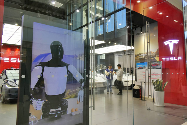 Multinationals Strengthen Ties with China Amid Global Uncertainty