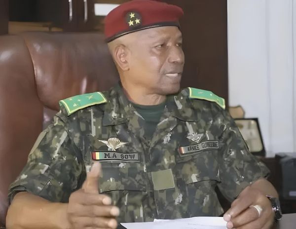 Forces armées guinéennes : le cadre légal de la désertion après la radiation de 173 éléments