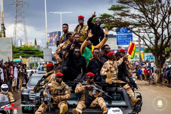 De retour à Conakry après des congés en Grèce, le président Doumbouya reprend ses fonctions