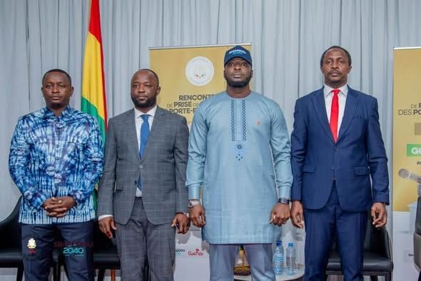 Guinée : le pouvoir renforce le dialogue avec les médias