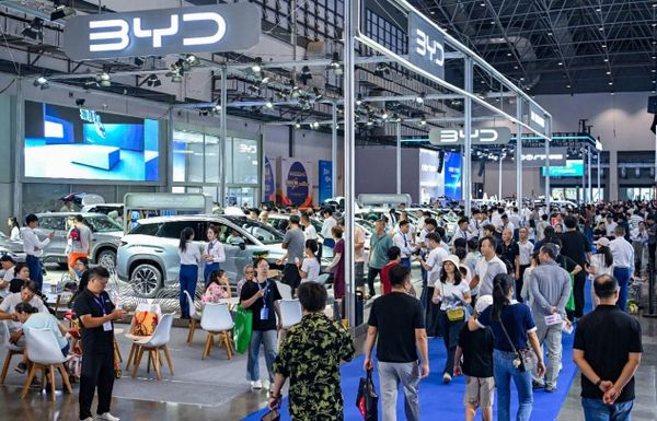 Hainan Leads China's Shift from Gasoline Vehicles