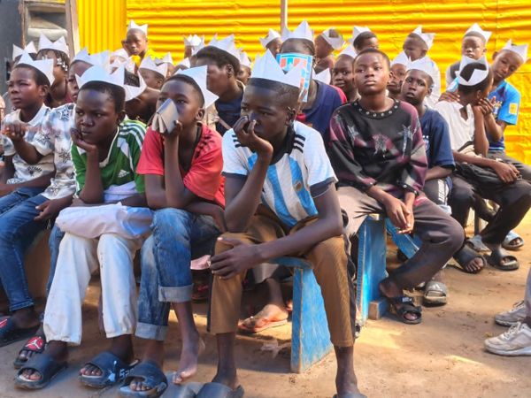 Solidarité à N'Djamena : le Centre culturel Koulsy Lamko offre une colonie de vacances gratuite