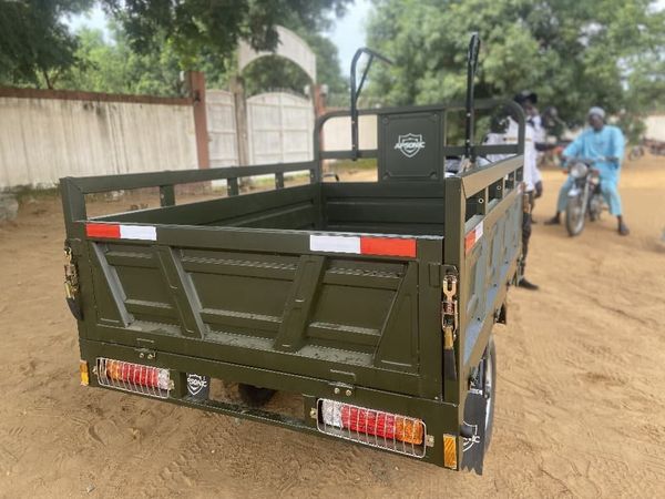 Tchad : un tricycle offert aux jeunes veilleurs de mosquées à Sarh