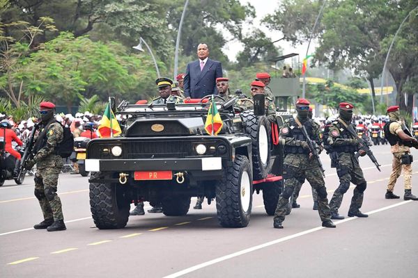 Congo : des distinctions honorifiques et des tableaux culturels au défilé civil et militaire du 15 août