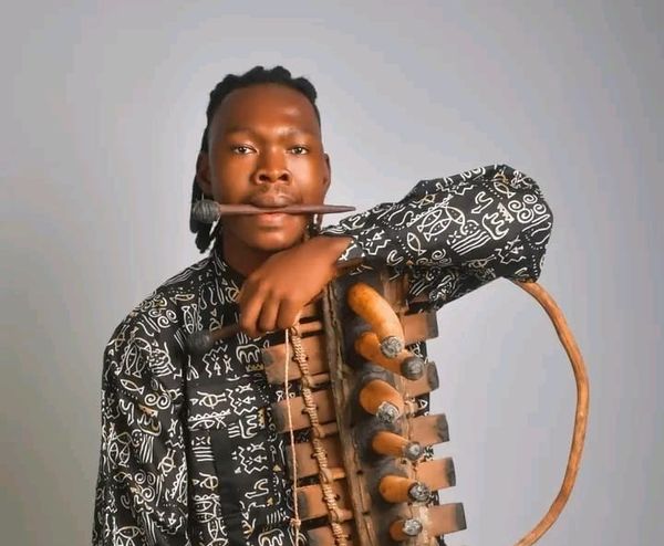 Musique : le Tchadien FONZIK en résidence à Douala pour réinventer l'art du balafon