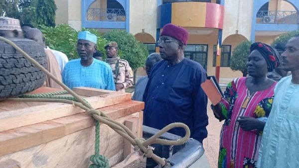 Tchad : le python capturé dans le Kanem est arrivé au Mayo-Kebbi Ouest