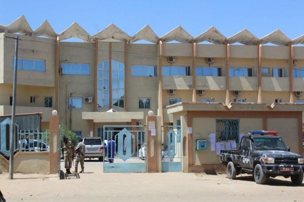 Palais de justice de N'Djamena : les démarcheurs et vendeurs ambulants interdits de séjour dès le 1er septembre