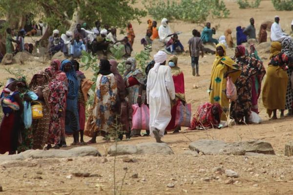 السودان يقرر تمديد فتح معبر أدري الحدودي مع تشاد حتى نهاية العام لتسهيل دخول المساعدات