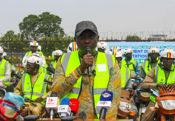 N’Djamena : lancement officiel du programme de réglementation et d’identification des motos-taxis