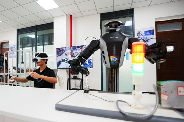 How Artificial Intelligence is Reshaping the Global Job Market and Creating New Career Paths