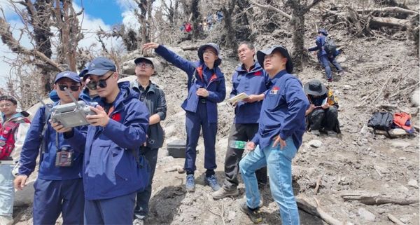 China Intensifies Rescue Operations Following Devastating Mudslide at Xizang Border Port