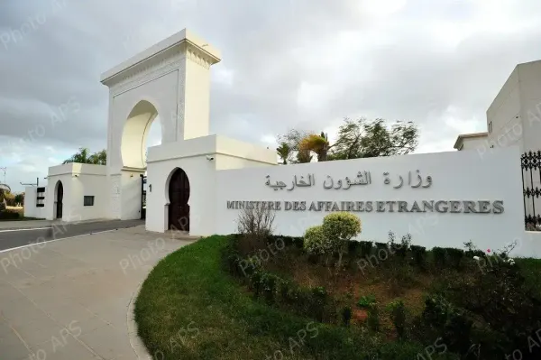 Crise diplomatique : l'Algérie rompt ses relations avec les Émirats arabes unis