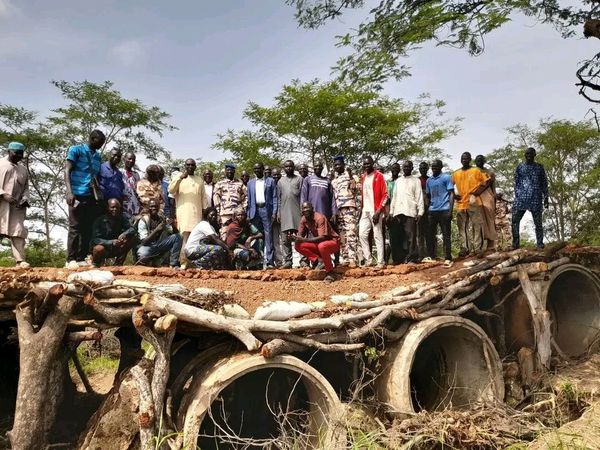 Tchad : à Nanaye, la population de Koimbi érige un pont de fortune face au silence des infrastructures