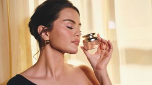 Luxury fragrance has a design problem. Rare Beauty has a fix post feature image