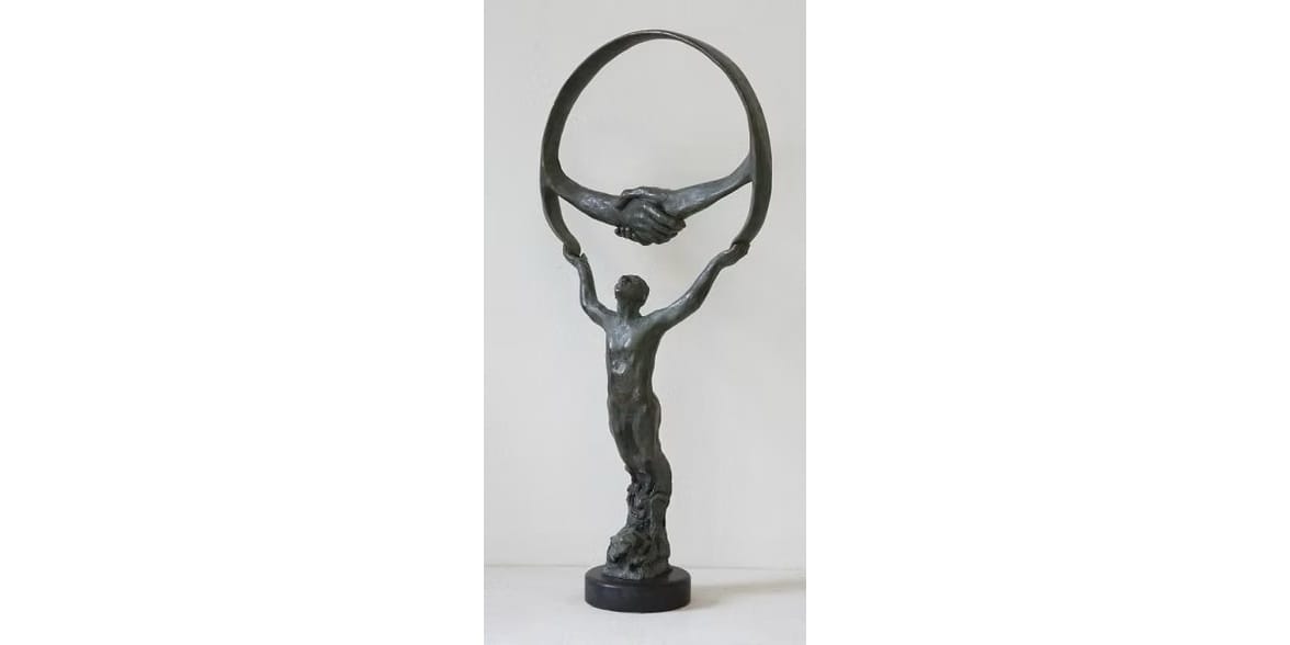 The Oslo Business for Peace Award sculpture by Bruce Naigles.