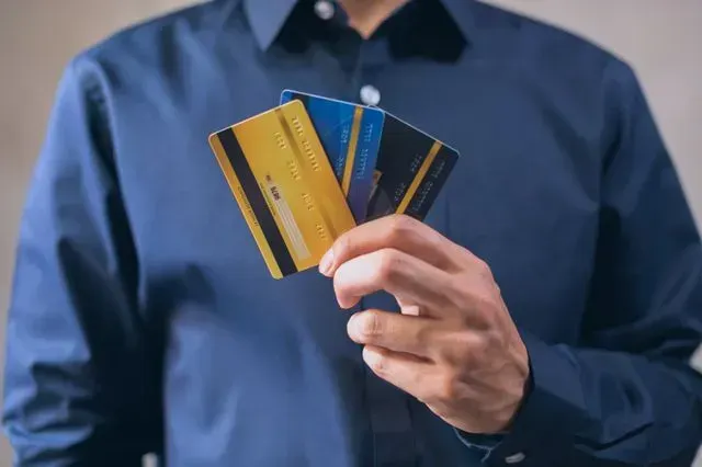 Credit Card vs. Debit Card for Daily Spending: Which Plastic Wins Your Wallet?