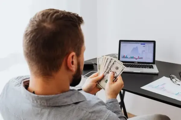 The Invisible Money Pit: How 'Lifestyle Creep' is Silently Robbing Your Future Wealth