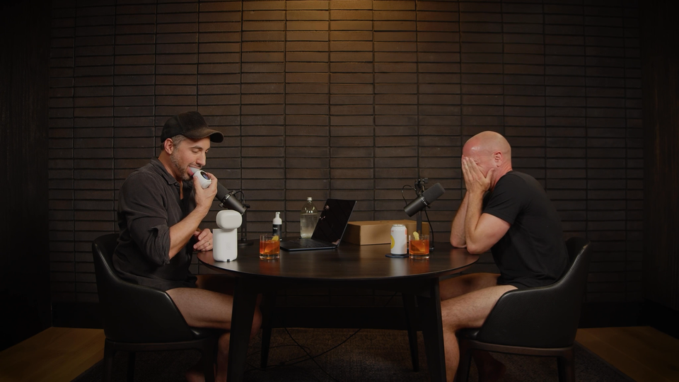 The Random Show: AI abs, Turbo Toothbrushes, Tim's New Book, Speaking to Dead Relatives and more (#69)