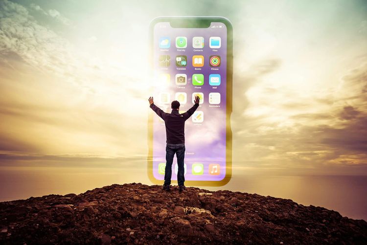 Breaking the Apple iPhone Upgrade Cycle