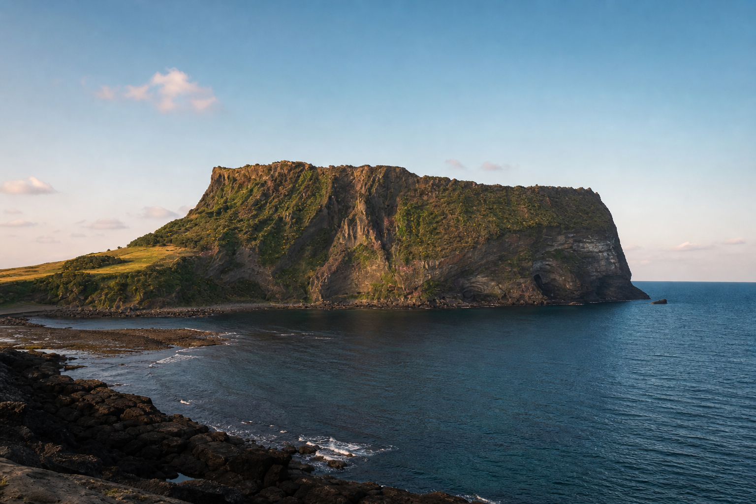 Seongsan Ilchulbong tuff cone (성산일출봉)
