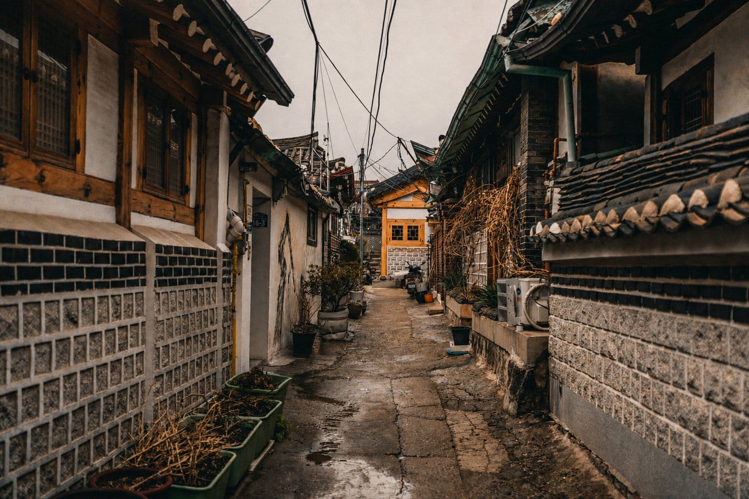 Bukchon Hanok Village (북촌한옥마을) alley